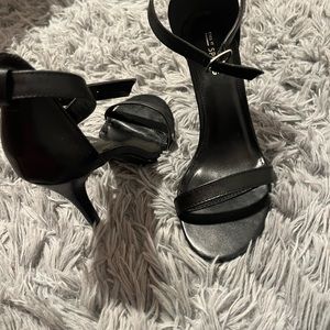 Used call it spring black high heels size 8